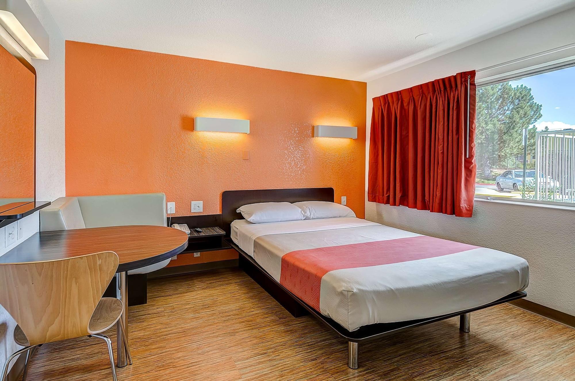 Park Inn By Radisson, Thornton Extérieur photo