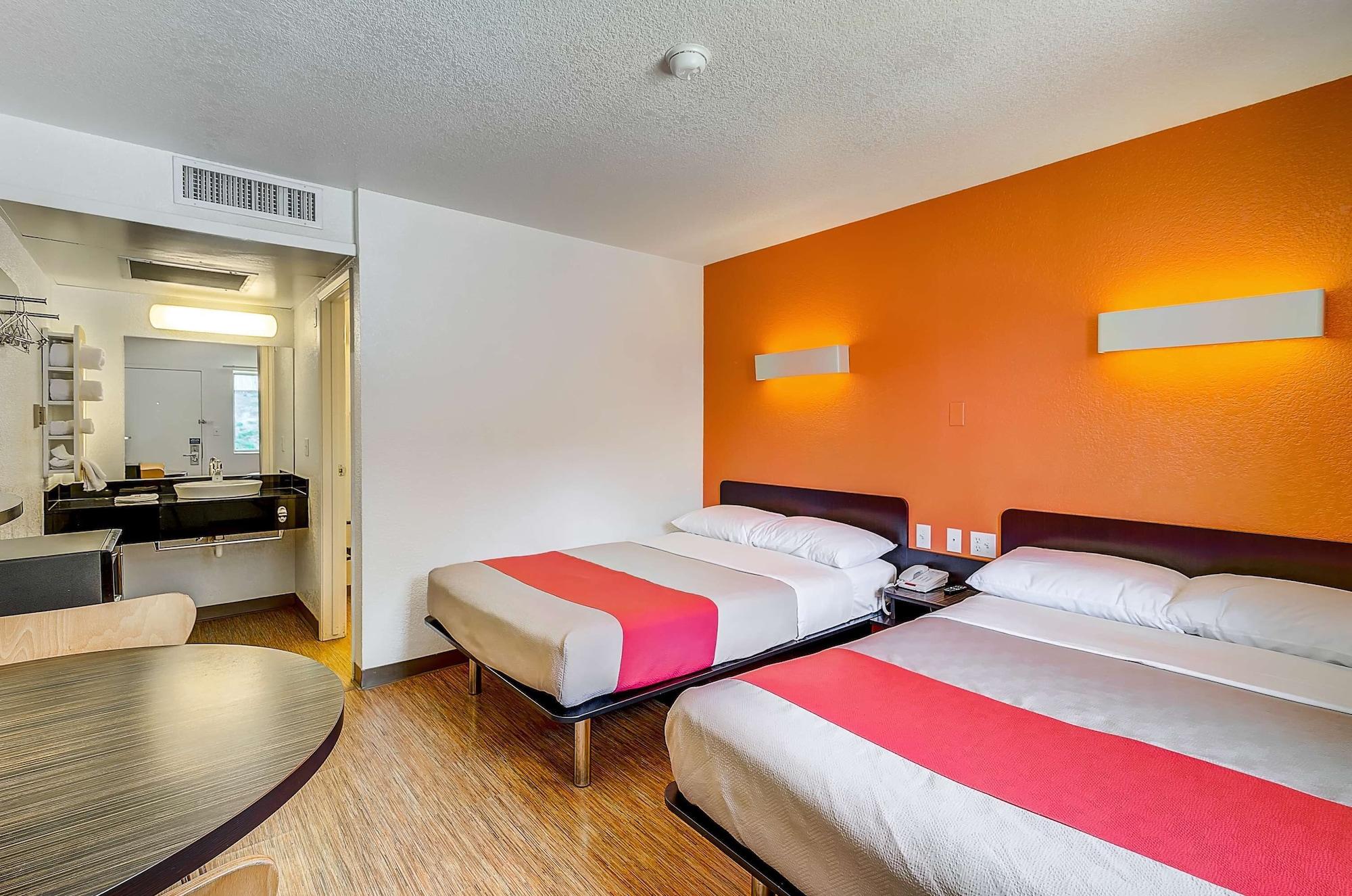 Park Inn By Radisson, Thornton Extérieur photo