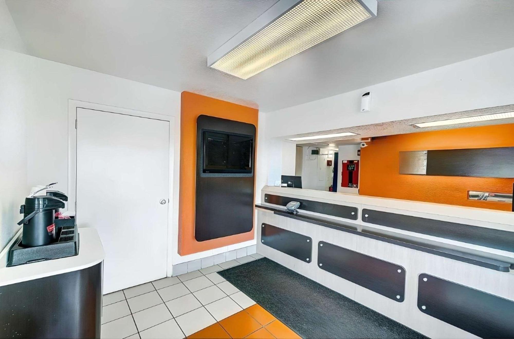 Park Inn By Radisson, Thornton Extérieur photo
