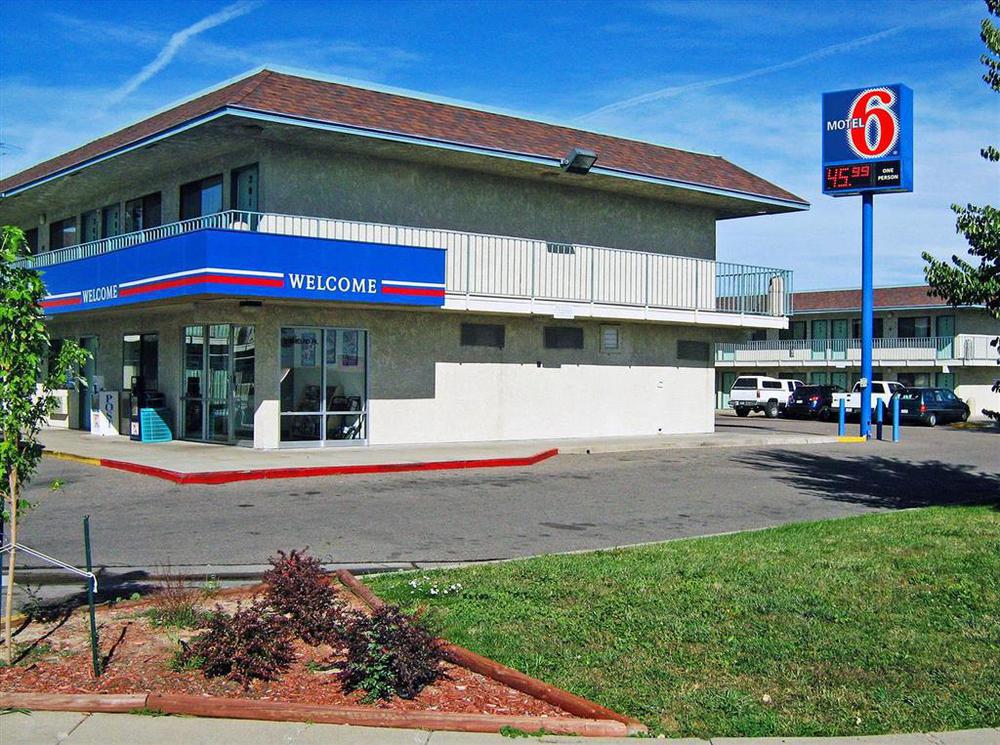 Park Inn By Radisson, Thornton Extérieur photo
