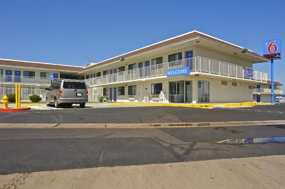 Park Inn By Radisson, Thornton Extérieur photo